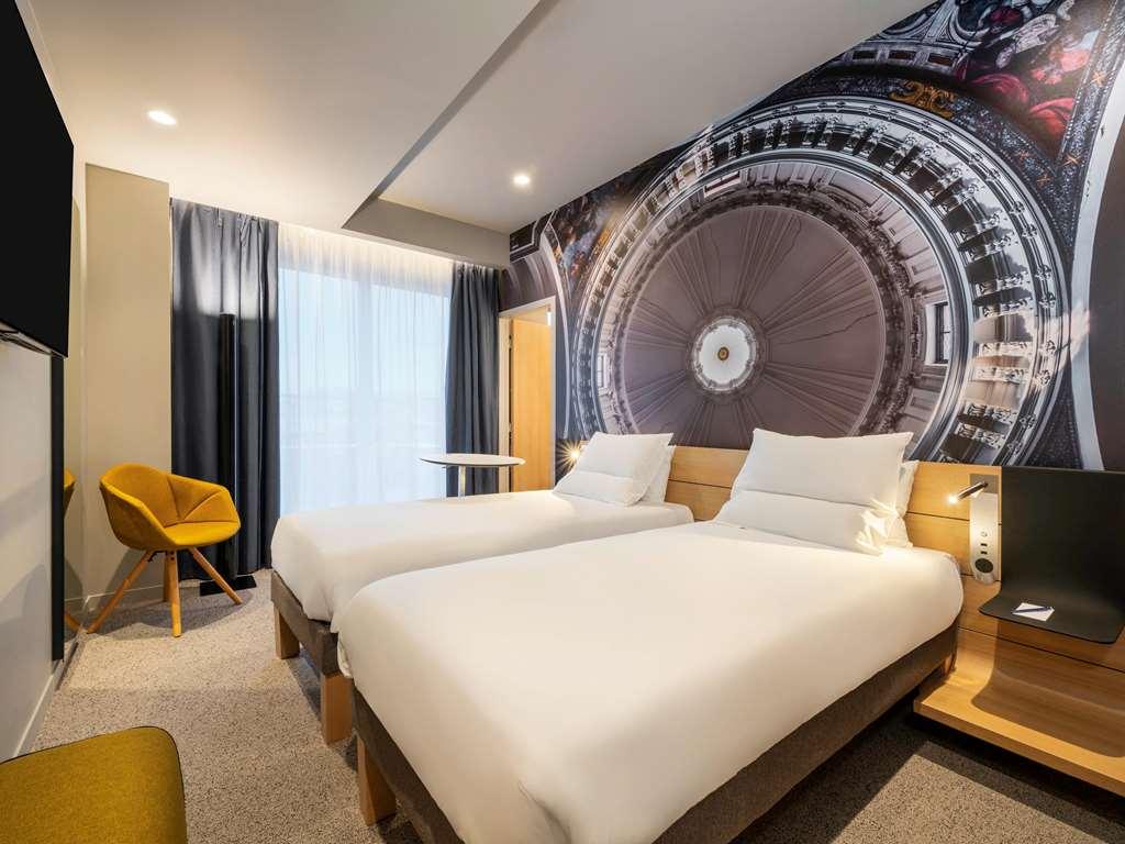 Novotel Paris 20 Belleville Ruang foto