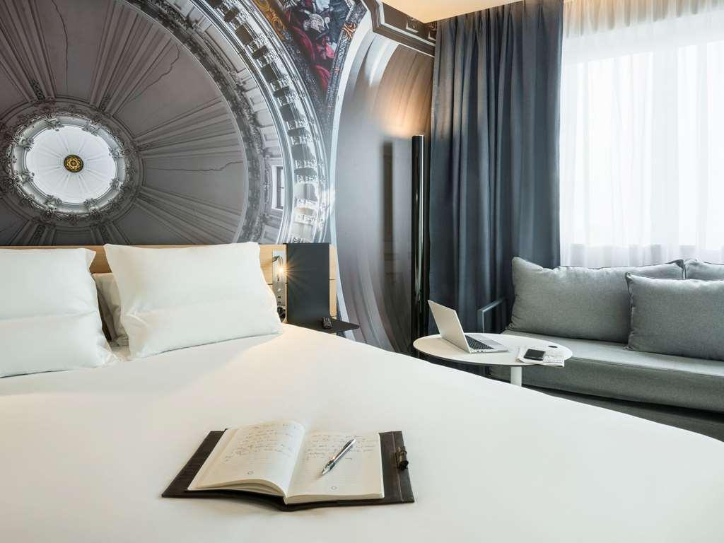 Novotel Paris 20 Belleville Ruang foto